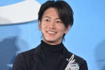 『ひとよ』ジャパンプレミア試写会に登場した佐藤健