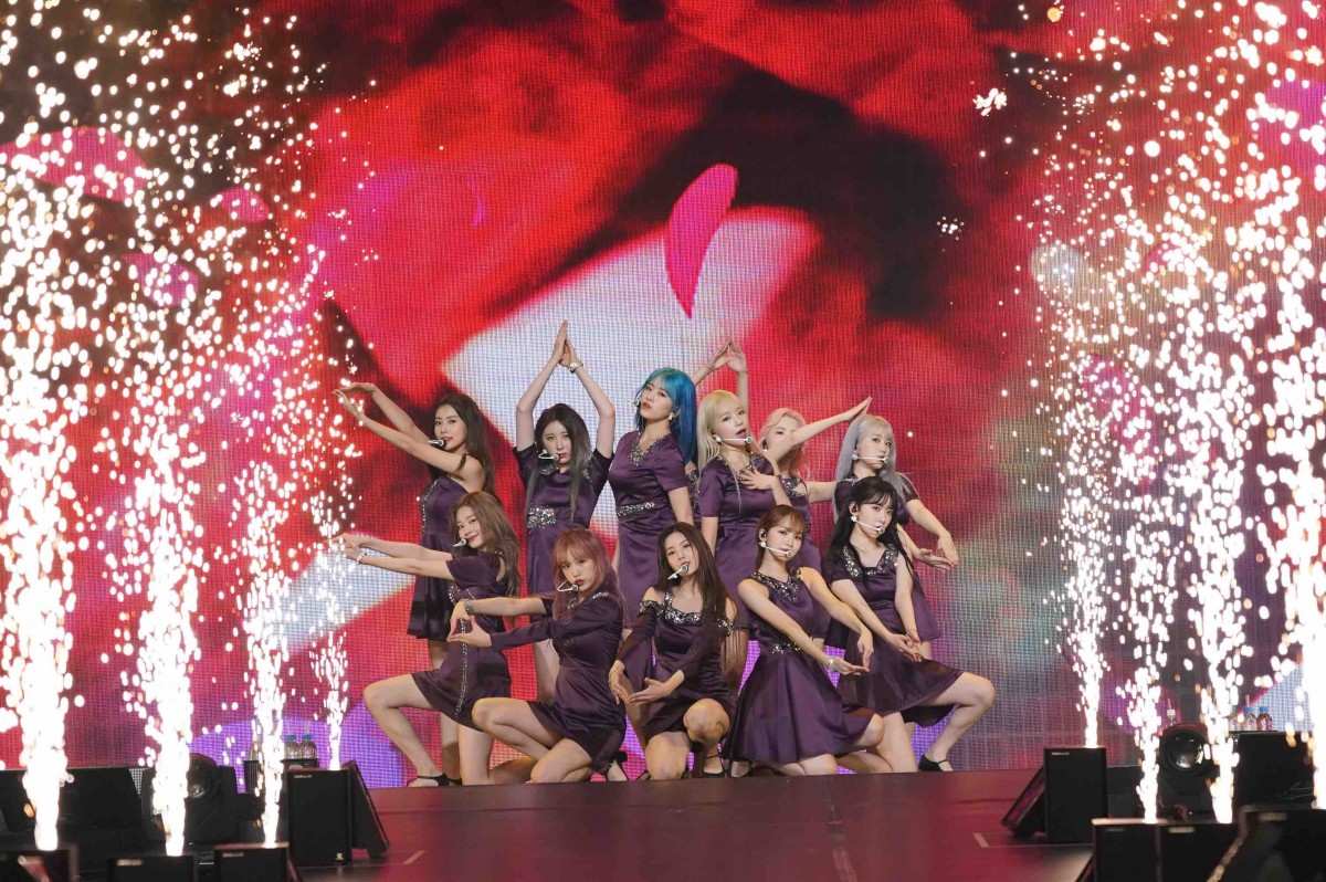 IZ*ONE、日本初ツアー千秋楽　宮脇咲良・矢吹奈子が涙で指原に「ありがとう」