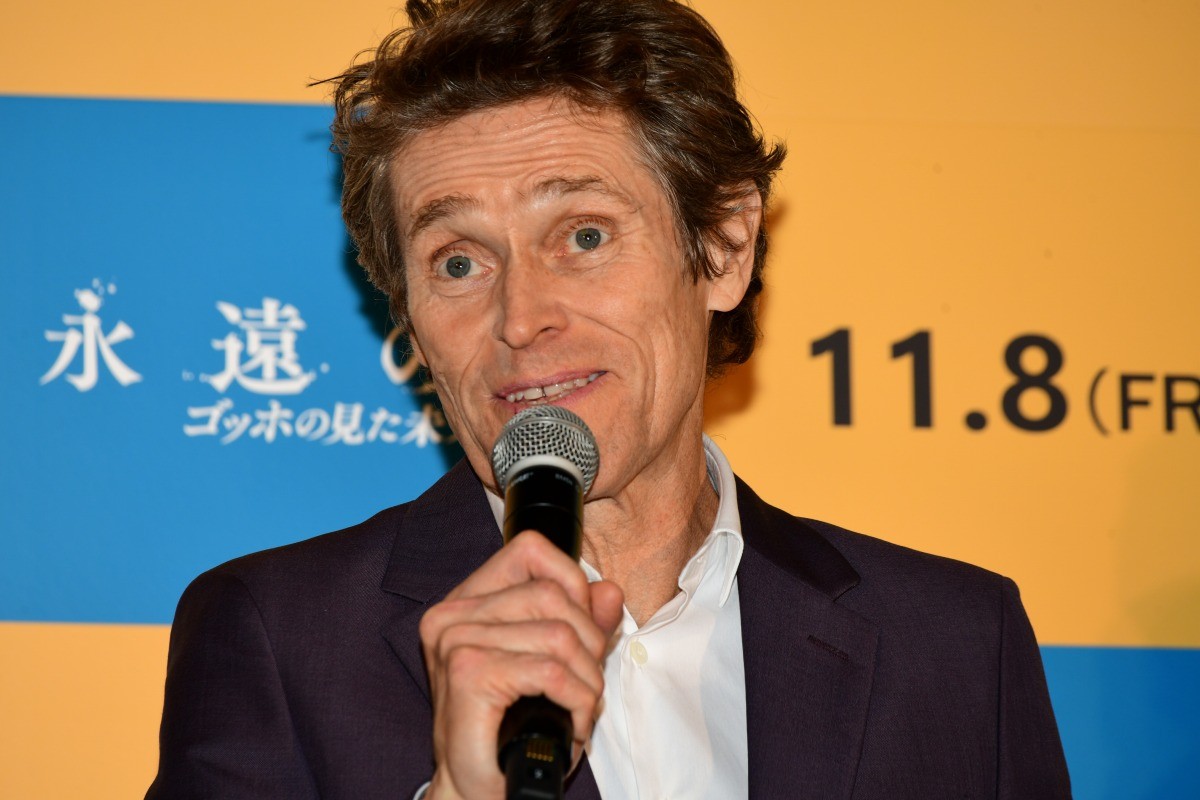 来日のウィレム・デフォー、リリー・フランキーの絶賛に照れ笑い