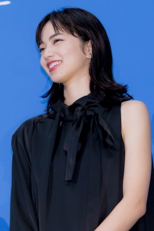 映画『閉鎖病棟‐それぞれの朝‐』笑いと涙の完成披露イベントに登場した小松菜奈