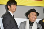 映画『任侠学園』初日舞台挨拶に登場した（左から）西島秀俊、西田敏行