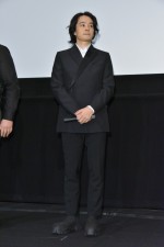 池松壮亮、映画『宮本から君へ』公開記念舞台挨拶に登場