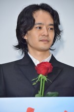 池松壮亮、映画『宮本から君へ』公開記念舞台挨拶に登場