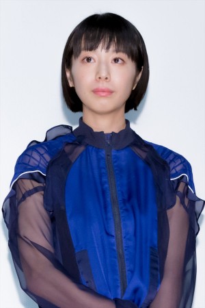 『ブルーアワーにぶっ飛ばす』完成披露プレミア上映会イベントに登場した夏帆