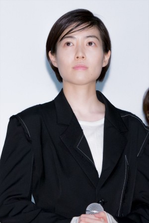 『ブルーアワーにぶっ飛ばす』完成披露プレミア上映会イベントに登場したシム・ウンギョン