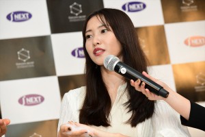 「Garcons secret」新商品発表記念トークショー＆体験会に登場した佐野ひなこ