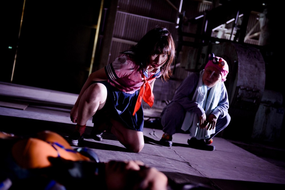 『爆裂魔神少女 バーストマシンガール』銃撃戦＆砲撃戦＆肉弾戦ありのアクションカット8点解禁