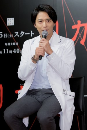 オトナの土ドラ第22弾『リカ』制作発表に登場した小池徹平