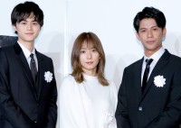 （左から）映画『蜜蜂と遠雷』囲み取材に登場した鈴鹿央士、松岡茉優、森崎ウィン