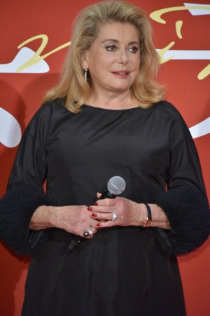 映画『真実』ジャパンプレミアに登場したカトリーヌ・ドヌーヴ
