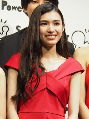 「Sweet Power Special Event “colors”」に登場した長見玲亜