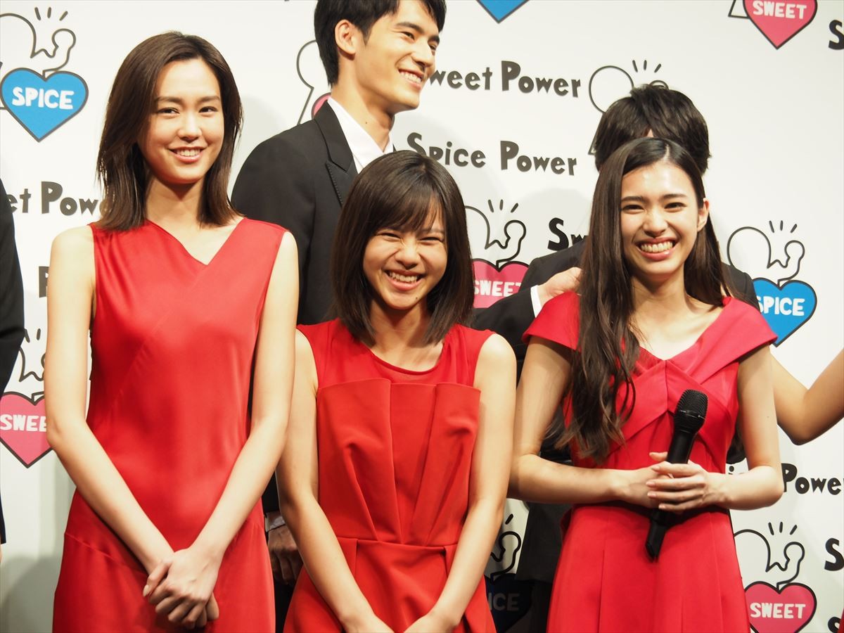 桐谷美玲＆桜庭ななみ＆岡田健史ら「Sweet Power」タレントが初ファン感謝祭に勢ぞろい！