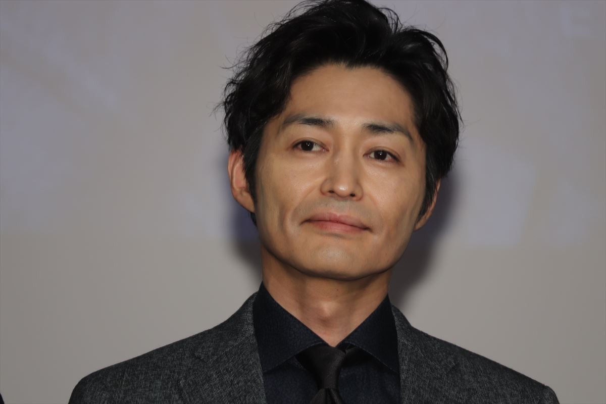 生田斗真、“肉ケーキ”で誕生日を祝われるも「なんでローストビーフ…」