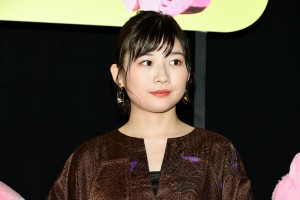 映画『生理ちゃん』完成披露舞台挨拶に登場した伊藤沙莉