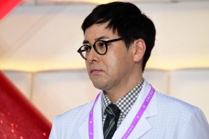 『ドクターX～外科医・大門未知子～』制作発表記者会見に登場した鈴木浩介