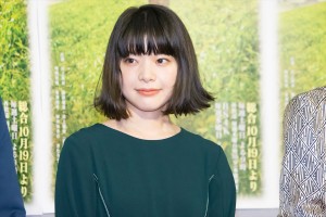 土曜ドラマ『少年寅次郎』試写会に登場した岸井ゆきの