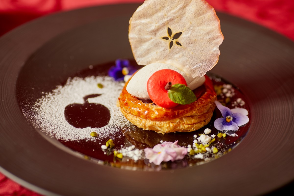 「白雪姫のクリスマスデザートブッフェ」スイーツ＆軽食約20種類が食べ放題