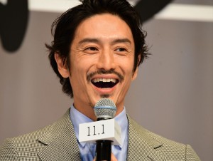 『マチネの終わりに』完成披露試写会に登場した伊勢谷友介