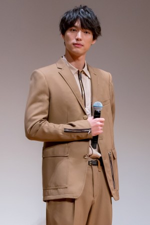 金曜ドラマ『4分間のマリーゴールド』キャスト舞台挨拶に登場した福士蒼汰