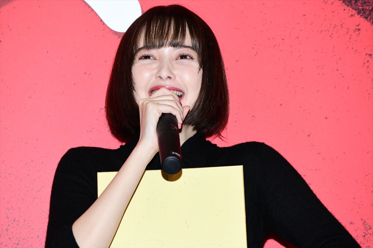 玉城ティナ、ストレス解消法は「人に絶対見せられないノートがあります」