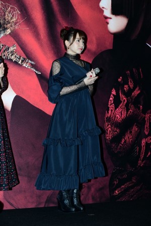 映画『地獄少女』完成披露試写会に登城した大場美奈