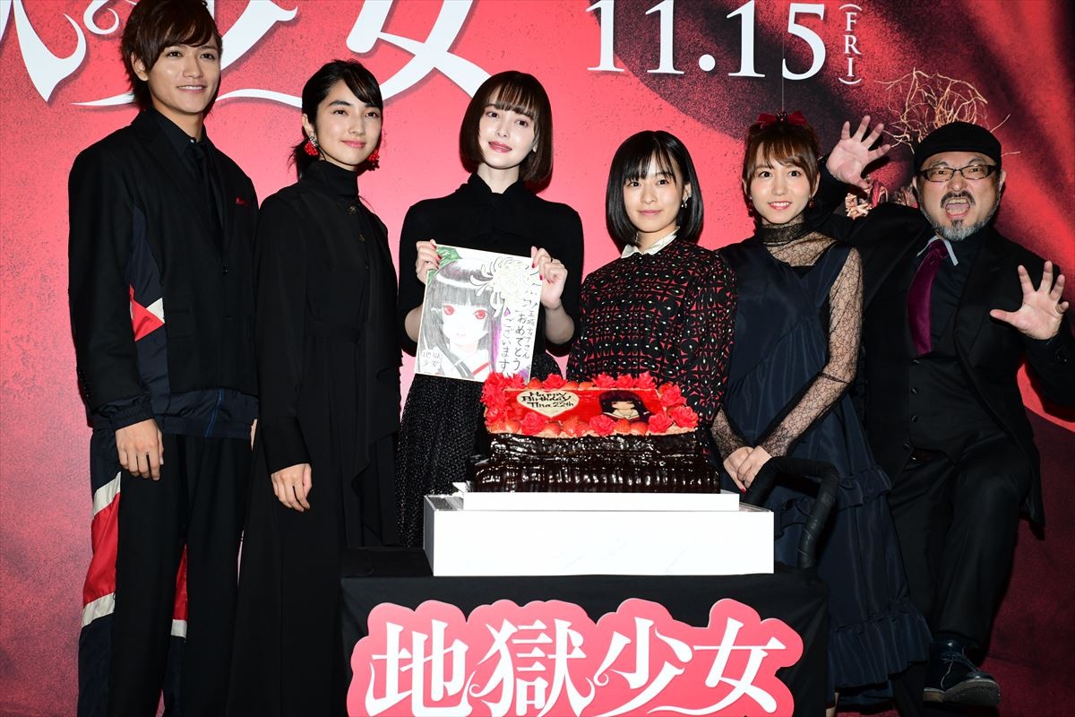 玉城ティナ、ストレス解消法は「人に絶対見せられないノートがあります」
