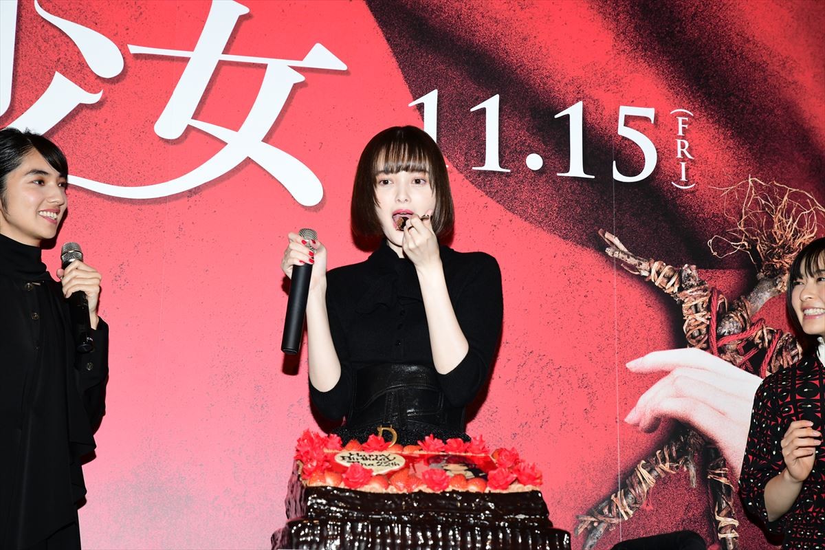 玉城ティナ、ストレス解消法は「人に絶対見せられないノートがあります」