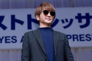 「第32回 日本 メガネ ベスト ドレッサー賞」表彰式・記者会見に出席した西島隆弘