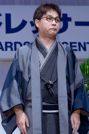 「第32回 日本 メガネ ベスト ドレッサー賞」表彰式・記者会見に出席した立川志らく