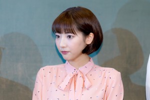 ドラマ『おいしい給食』記者会見に登場した武田玲奈