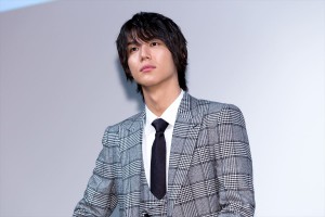 火曜ドラマ『G線上のあなたと私』プレミア試写会＆舞台挨拶に登場した中川大志