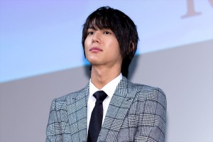 火曜ドラマ『G線上のあなたと私』プレミア試写会＆舞台挨拶に登場した中川大志