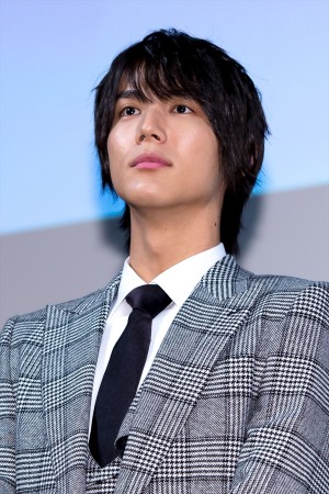 火曜ドラマ『G線上のあなたと私』プレミア試写会＆舞台挨拶に登場した中川大志