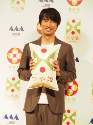 『つや姫』10周年記念イベントに登場した眞島秀和