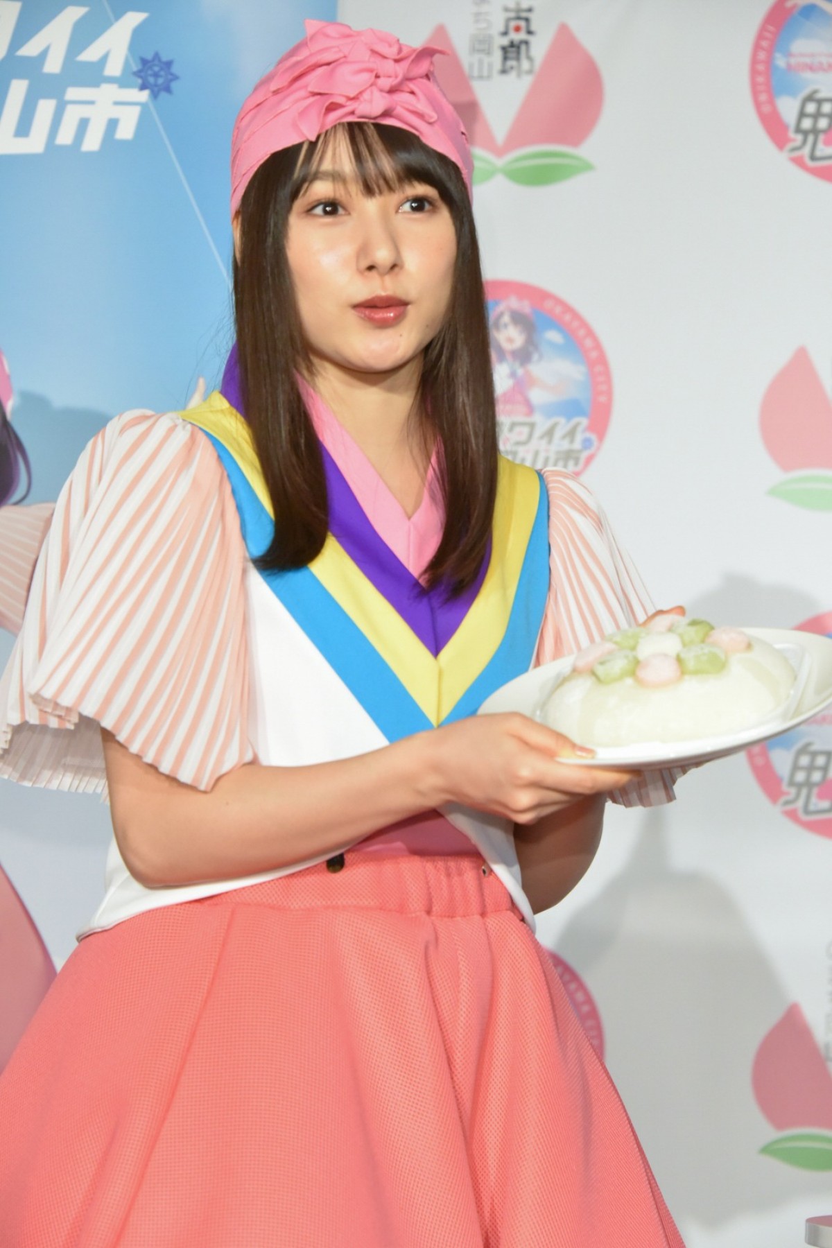 桜井日奈子、鬼かわいい“MOMOガール”姿披露「お尻が素敵」
