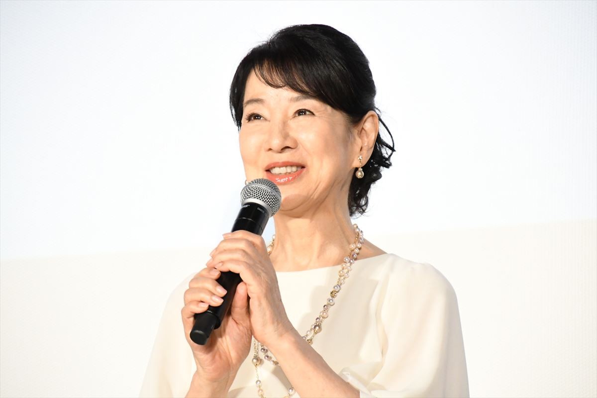 天海祐希、吉永小百合の膝をムロツヨシから守る!?