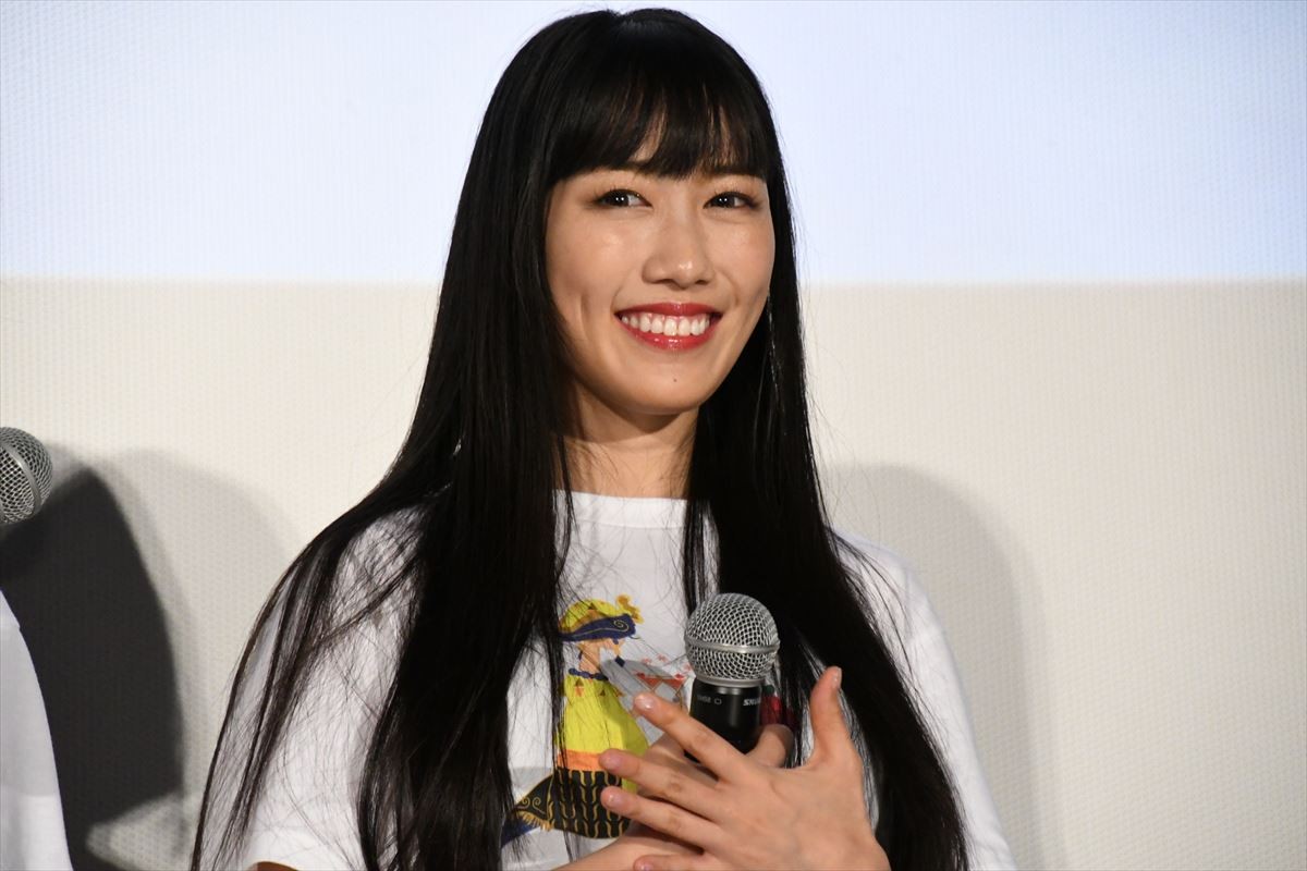 天海祐希、吉永小百合の膝をムロツヨシから守る!?