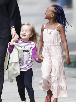 ザハラ＆ヴィヴィアン・ジョリー・ピット