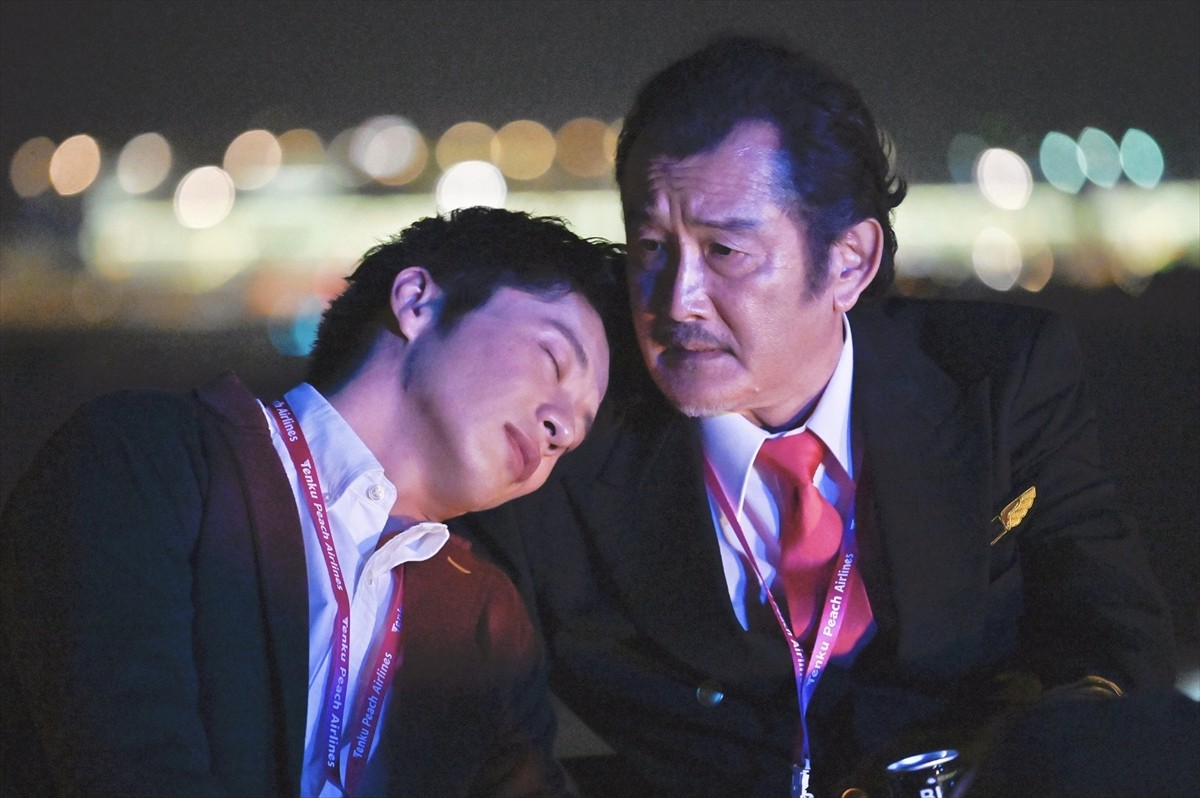 『おっさんずラブ‐in the sky‐』春田創一(田中圭)と黒澤武蔵(吉田鋼太郎)の場面写真