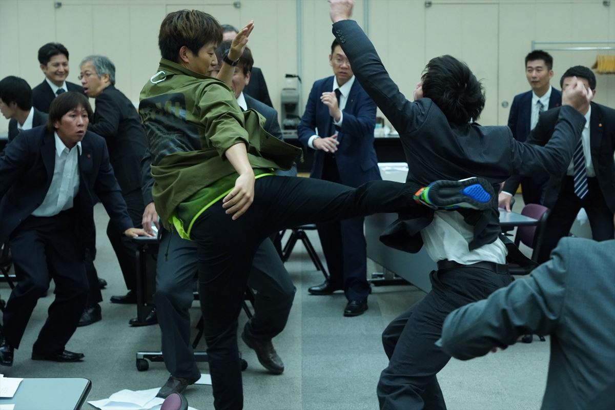 『ニッポンノワール』初回 賀来賢人vs工藤阿須加 “壮絶アクション”に視聴者驚き