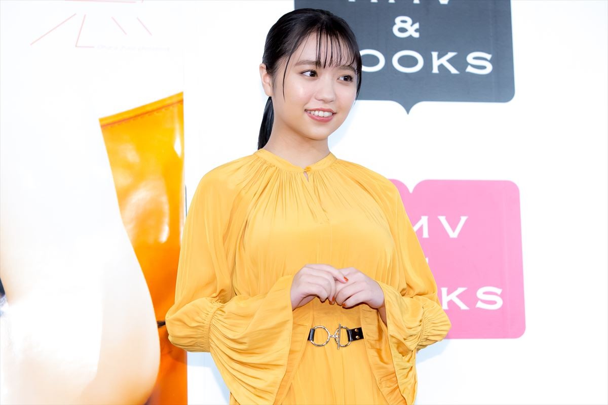 大原優乃、父親に写真集を“ガン見”され「恥ずかしかった」