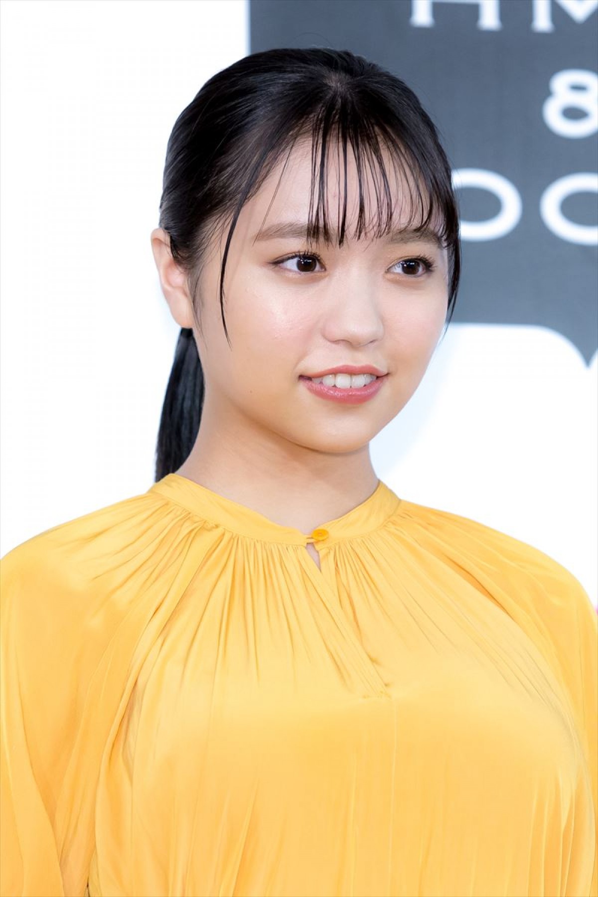 大原優乃、父親に写真集を“ガン見”され「恥ずかしかった」