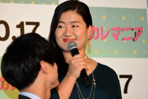 木曜劇場『モトカレマニア』制作発表に登場した、よしこ