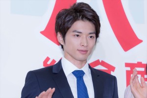 ドラマBiz『ハル ～総合商社の女～』記者発表会に登場した白洲迅