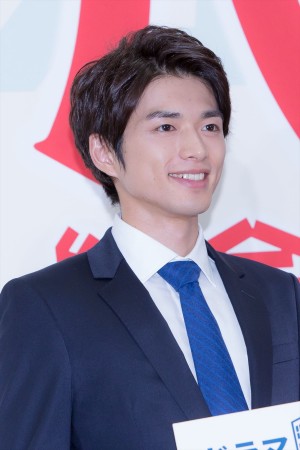 ドラマBiz『ハル ～総合商社の女～』記者発表会に登場した白洲迅