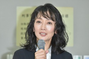 ドラマ『特命刑事 カクホの女2』取材会見に登場した麻生祐未