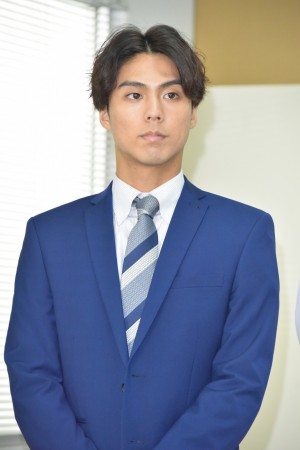 ドラマ『特命刑事 カクホの女2』取材会見に登場した小野塚勇人