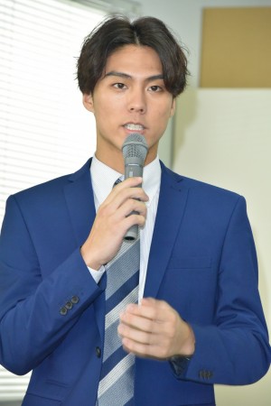 ドラマ『特命刑事 カクホの女2』取材会見に登場した小野塚勇人