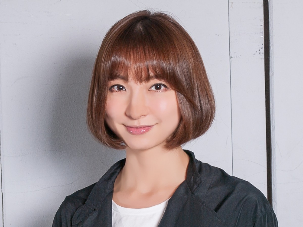 篠田麻里子、前髪アップの“お家ヘア” 「デコ出し可愛い」と反響