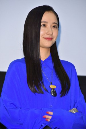 映画『殺さない彼と死なない彼女』完成披露上映会に登場した堀田真由